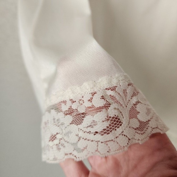 VINTAGE Ivory Lace Trim Slip Skirt Midi Length Feminine Cottagecore - Picture 4 of 8